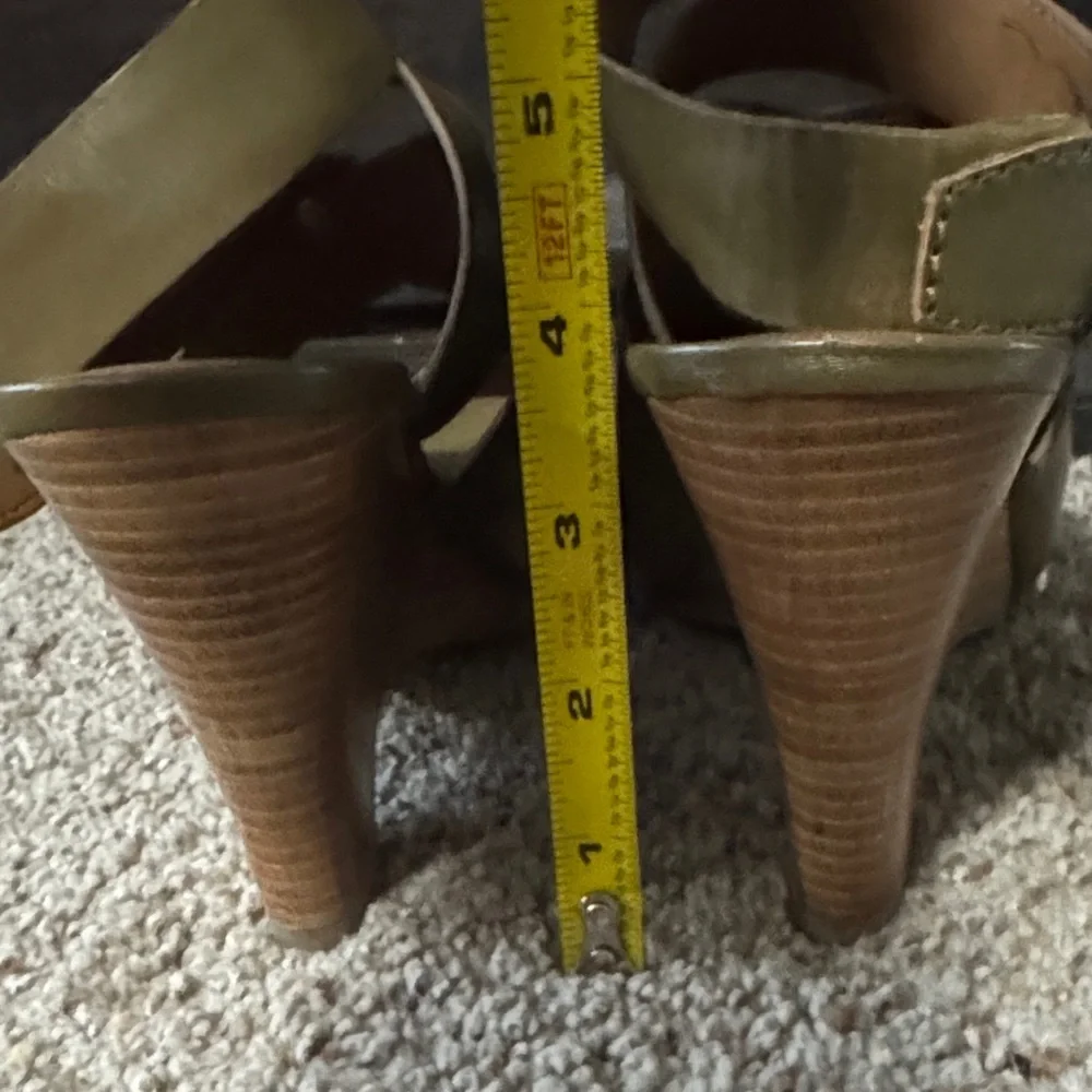 Franco Sarto Olive Green Wedge Sandals - Picture 5 of 9